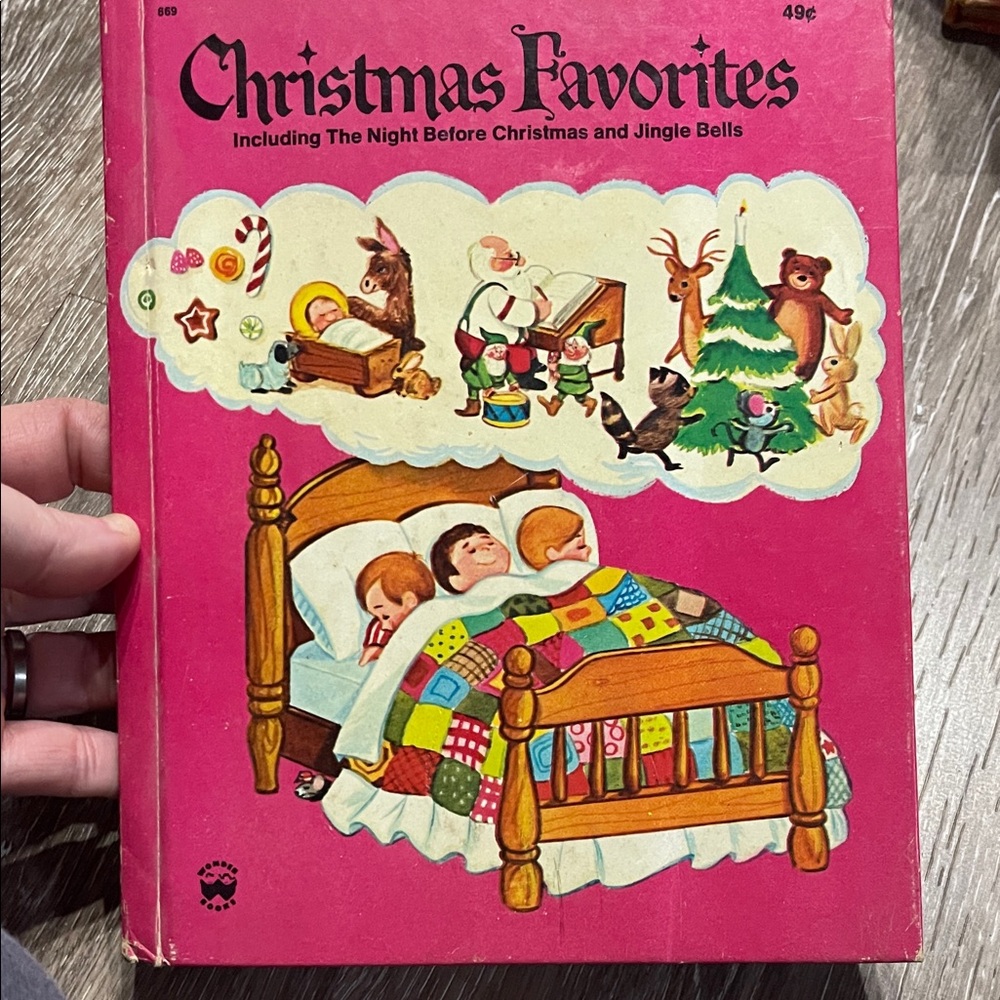 Vintage Christmas Favorites Book
